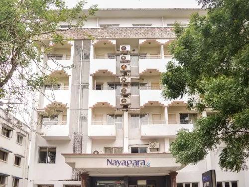 Nayagara Hotel - parcheggio