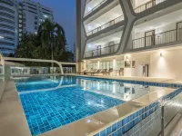Le Tada Parkview Hotel Hotels near Centre One