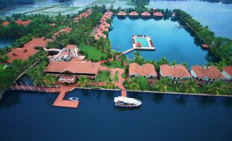 Sterling Lake Palace Alleppey