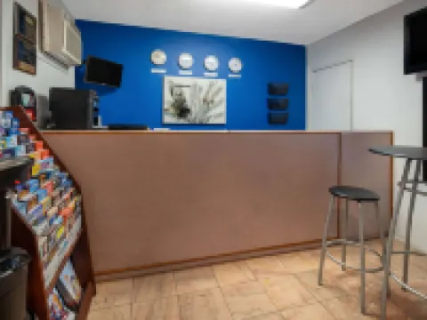 Travelodge by Wyndham Burbank-Glendale Hotels in Burbank