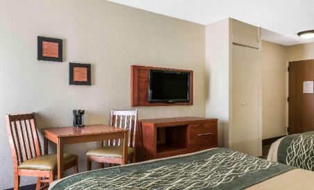 Comfort Inn Pine Grove - Housity