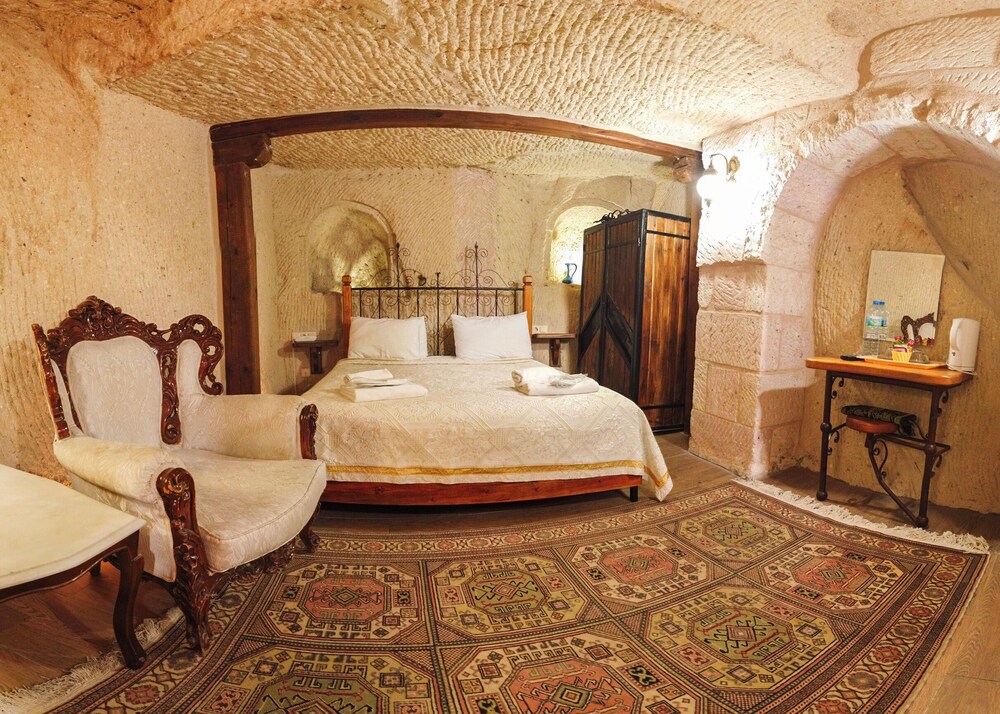 Angel Cave Suite