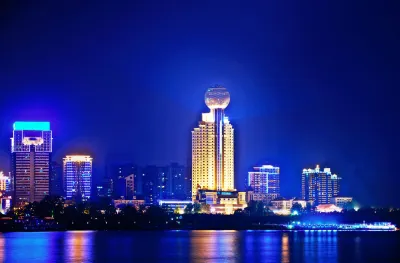 Howard Johnson Pearl Plaza Wuhan Hotel in zona Wuhan University Self-taught Associate to Bachelor