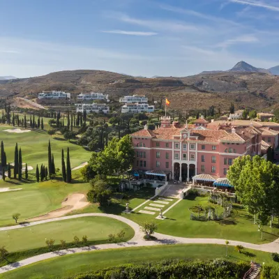 Anantara Villa Padierna Palace Benahavís Marbella Resort Отели рядом с достопримечательностью «Пуэрто-Банус»