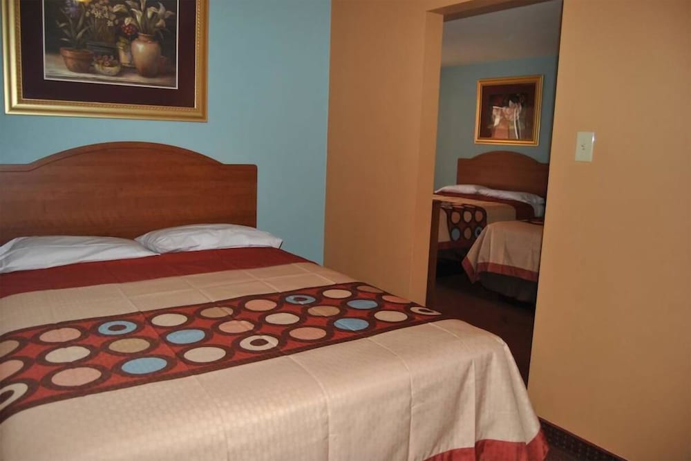 Sky-Palace Inn & Suites Laredo