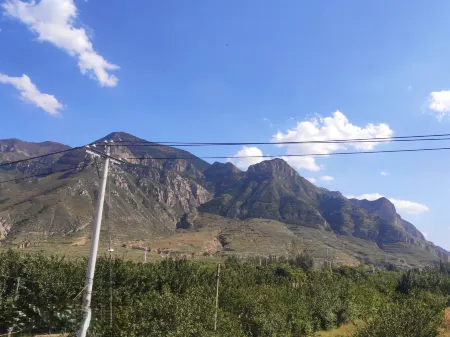 Hunyuan Guest House Отели в г. Хуньюань