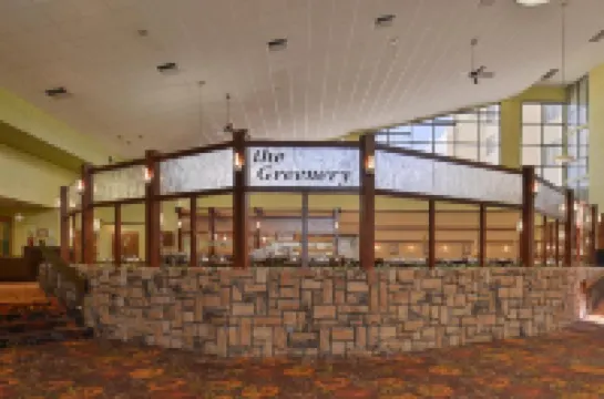 Ramada Plaza by Wyndham Sheridan Hotel & Convention Center Hotels in 