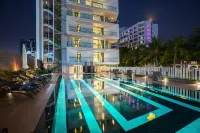 Mera Mare Pattaya - Infinity Pools