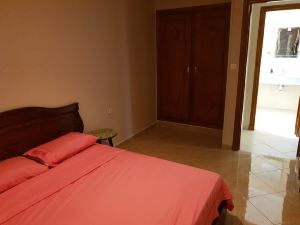 Fully Furnished Apartment Near Souk Al Ahad