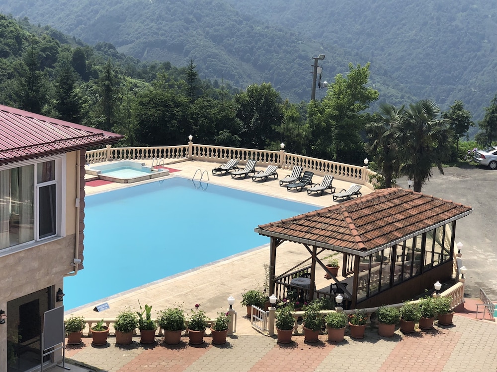 Zarha Mountain Resort