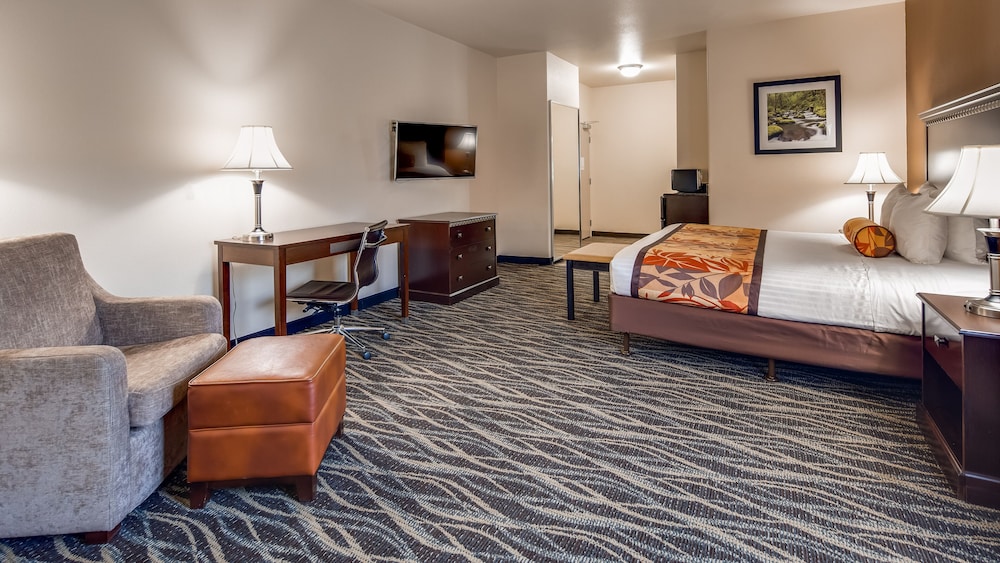 Best Western Plus Battleground Inn & Suites