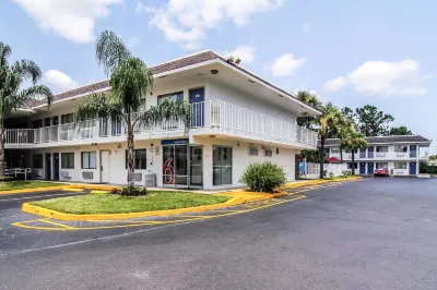 Motel 6 Jacksonville, FL - Orange Park Hotels in Jacksonville