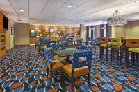 Holiday Inn Express & Suites Pittsburgh West Mifflin Các khách sạn ở West Homestead
