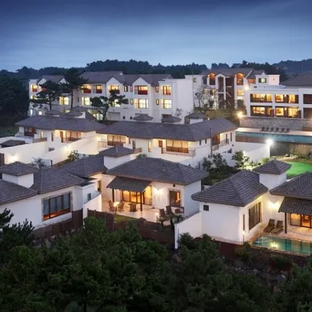 Olle Resort & SPA Отели рядом с достопримечательностью «Публичная библиотека в городе Эволь»