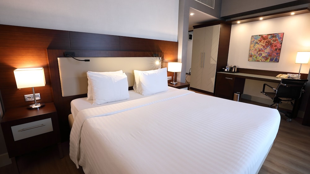 Courtyard by Marriott Istanbul West