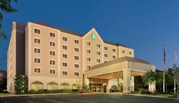 Embassy Suites by Hilton Dulles Airport