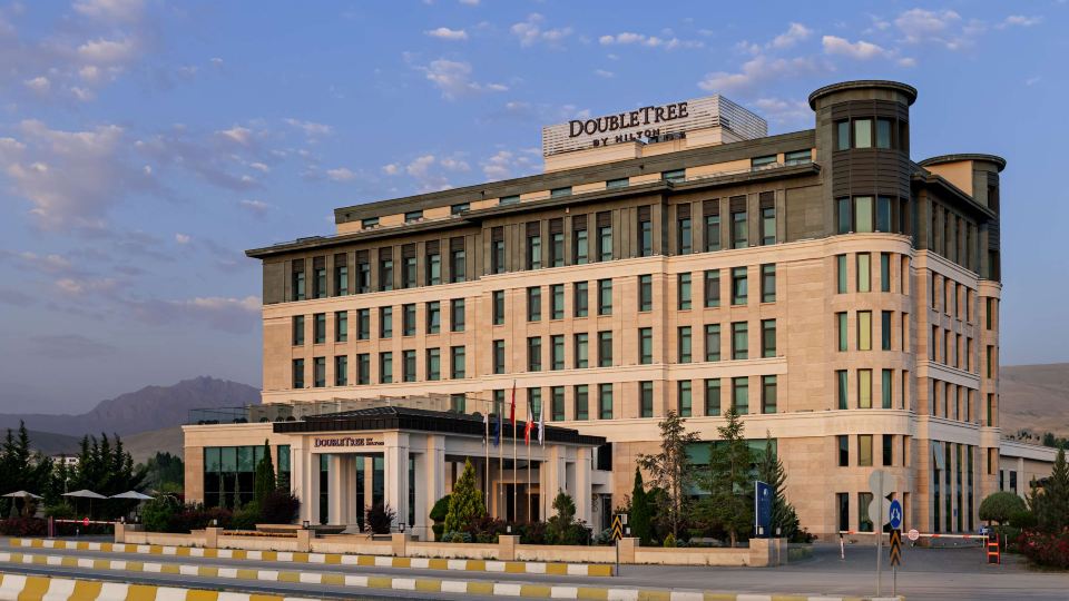 Doubletree by Hilton Van