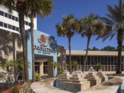 โรงแรมดับเบิลทรีบายฮิลตัน สนามบินแจ็คสันวิลล์ โรงแรมในแจ็กสันวิลล์