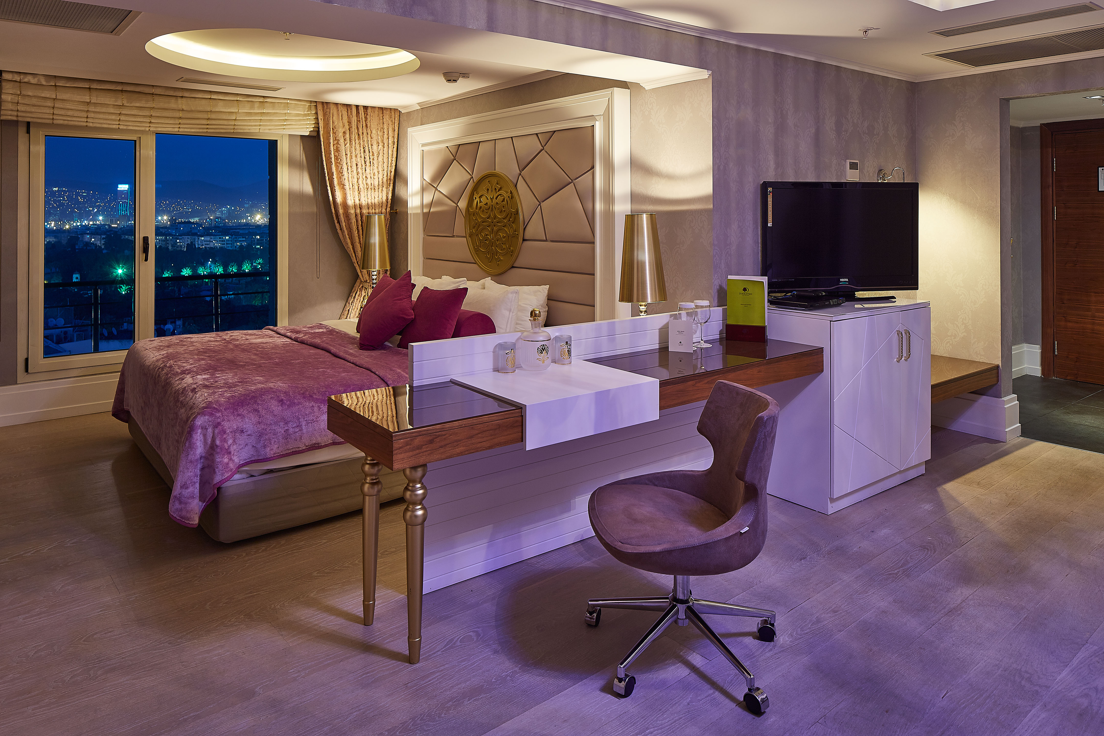 DoubleTree by Hilton Izmir - Alsancak