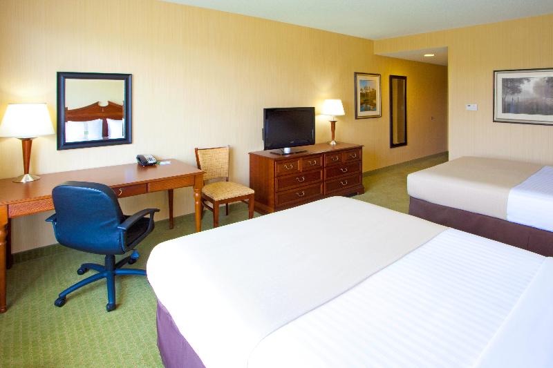Holiday Inn & Suites Front Royal Blue Ridge Shadows, an Ihg Hotel