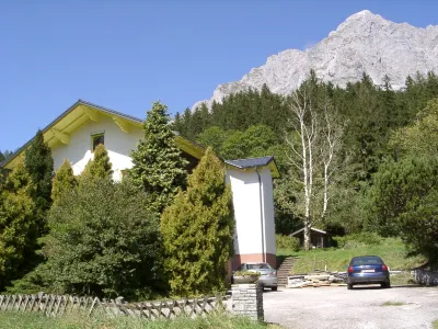 Viola Hotels near Stainach-Irdning Bahnhof