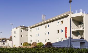Ibis Guimaraes Centro - Housity