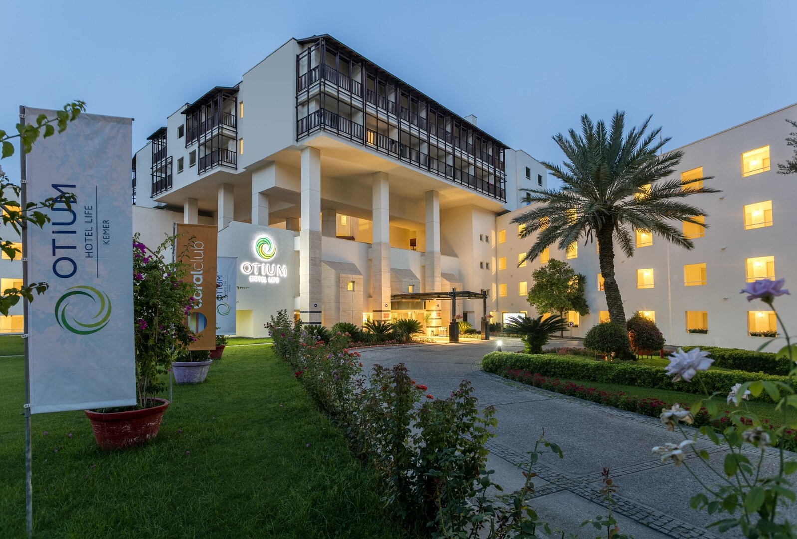 Seven Seas Hotel Life - Her Şey Dâhil (Seven Seas Hotel Life - All Inclusive)