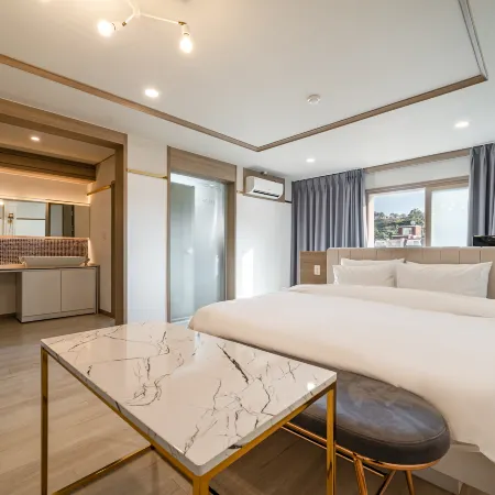 Geojedo Jangseungpo Hotel Pause
