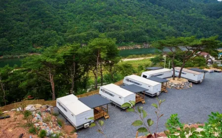 Danyang Pine Caravan Camping Отели рядом с достопримечательностью «Guinsa Temple»