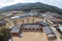 Gyeongju Hyeriwon Hanok Stay