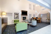 Holiday Inn Express & Suites Lincoln City
