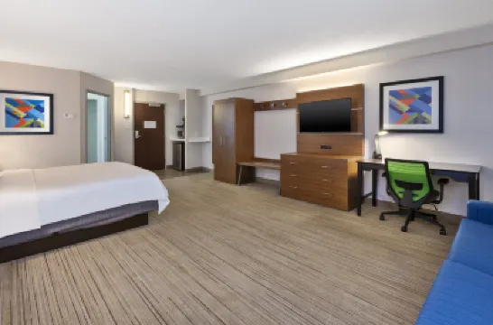 Holiday Inn Express WALDORF by IHG Hotels in 