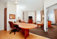 Candlewood Suites Georgetown by IHG فنادق في Georgetown