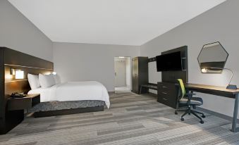 Holiday Inn Express Milwaukee Downtown