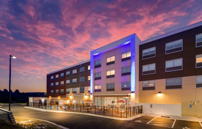 Holiday Inn Express & Suites ASHEBORO by IHG