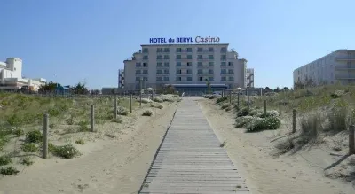 Hôtel Spa du Beryl St Brévin l'Océan Отели в г. Сен-Бревен-Ле-Пен