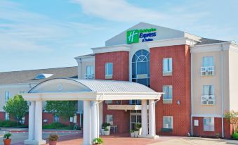 Holiday Inn Express & Suites Livingston