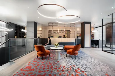 Crowne Plaza Geneva Các khách sạn gần ISO