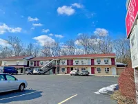 Red Carpet Inn Berlin Hotels in Evesham Township