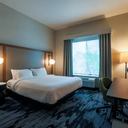 Fairfield Inn & Suites Marquette