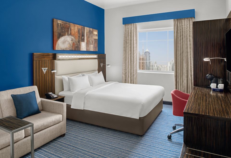 Holiday Inn Express Dubai Safa Park 외관