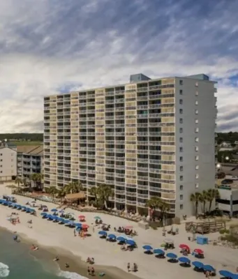 1201 Waters Edge Resort 3 Bedroom Condo by RedAwning