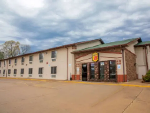Super 8 by Wyndham Mountain Home Hotels in Baxter County