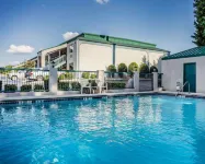 Quality Inn & Suites Stockbridge Atlanta South I-75 - piscina