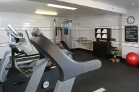 Quality Inn Oakwood - Gym
