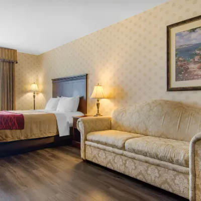 Comfort Inn & Suites Hotels near La Promenade Samuel-De Champlain