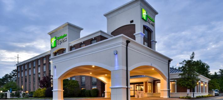 Holiday Inn Express 溫斯頓塞勒姆市中心西 福賽斯縣住宿飯店