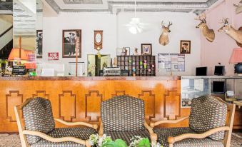 OYO Historic Cameron Hotel Brownsville I-69E - Housity
