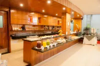 Convair Hotel - breakfast