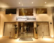 Royal Regency Palace Hotel - Rooftop Pools